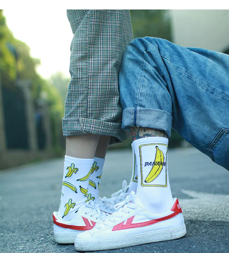 IMINCN 1Pair oversize fashion banana bear hiphop Harajuku Cute Patter Ankle Socks Hipster Skateboard man Ankle Funny Socks