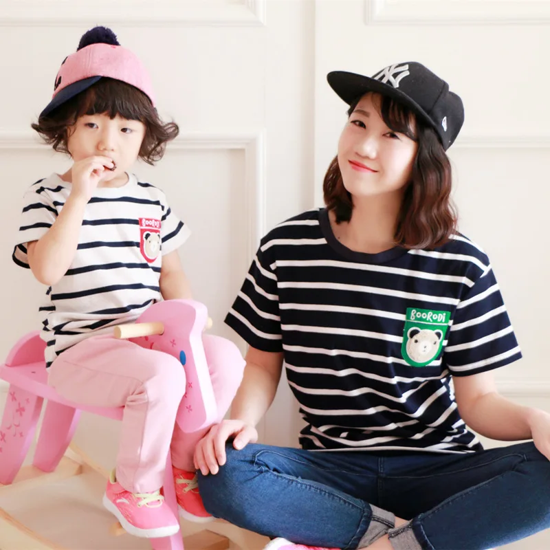 

2 pieces/lot Family look clothing spring parent-child stripes bear children pocket matching mother daughter son outfits clothes