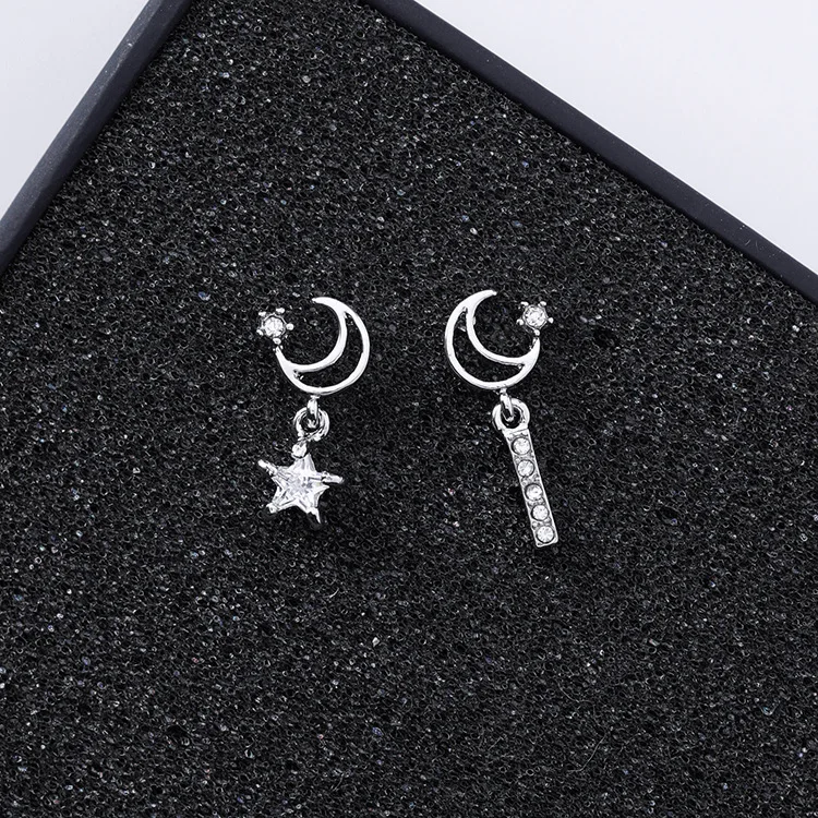 

2018 Fashion Jewelry New Asymmetry Star Moon Cute Small Earrings For Women Pendientes