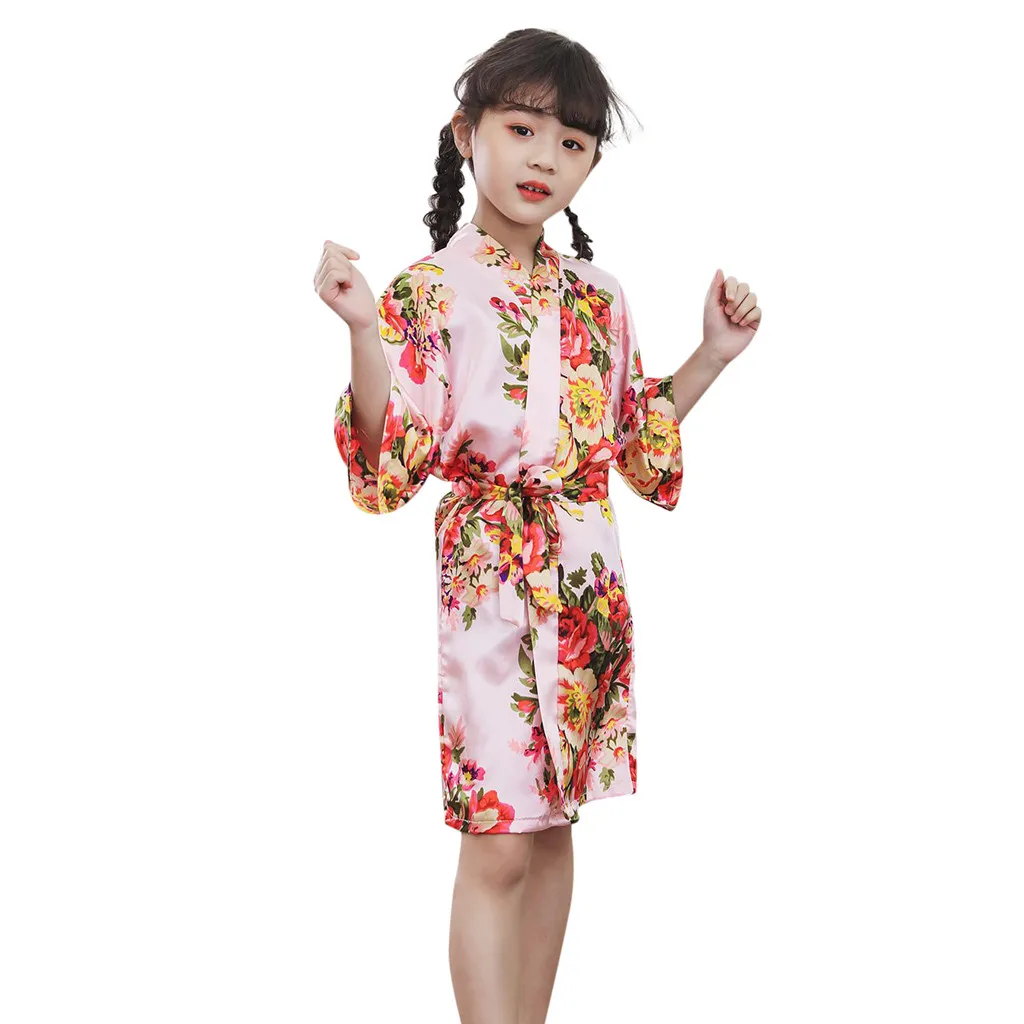 Дети девочки Цветочный принт шелк атласное кимоно; наряд халат для маленьких девочек короткий рукав модная одежда для сна, с поясом Летние пижамы