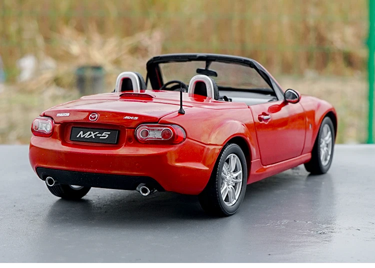 1/18 Mazda MX-5 родстер литая под давлением модель автомобиля из металлического сплава игрушка мальчик Коллекция подарков красная оригинальная коробка