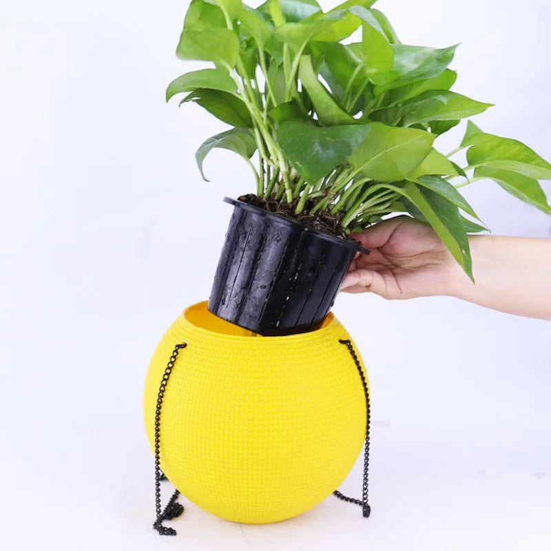 

Four Colors Plastic Small Universe Hanging Basin Spherical Hook Hanging Self - Absorbing Creative Flower Pots for Home Garden