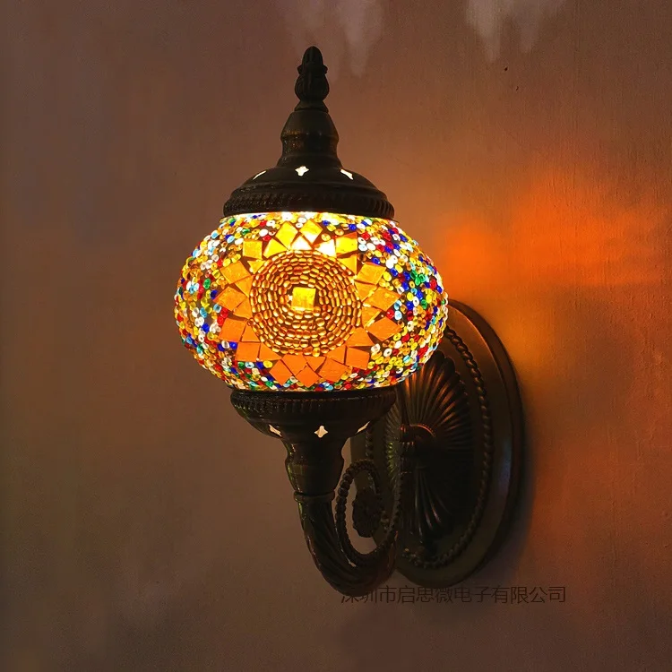 Luminária de parede estilo mediterrâneo com mosaico,