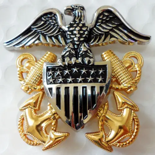 WWII WW2 US NAVY OFFICERS LARGE EAGLE HAT METAL MILITARY BADGE | Спорт и развлечения