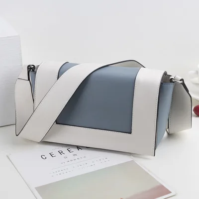 

Korean version 2019 new collision color leather small square bag with all kinds of cowhide ladies bag with wide shoulder straps