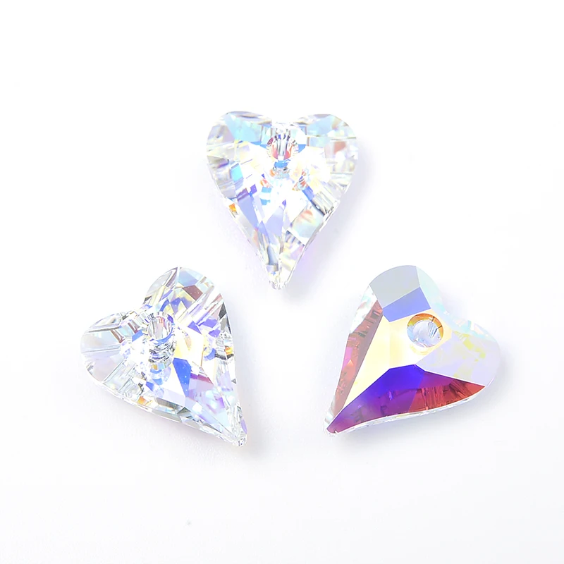 (1 шт.) австрийские бусины Swarovski незакрепленные в виде сердца стразы 100% оригинал