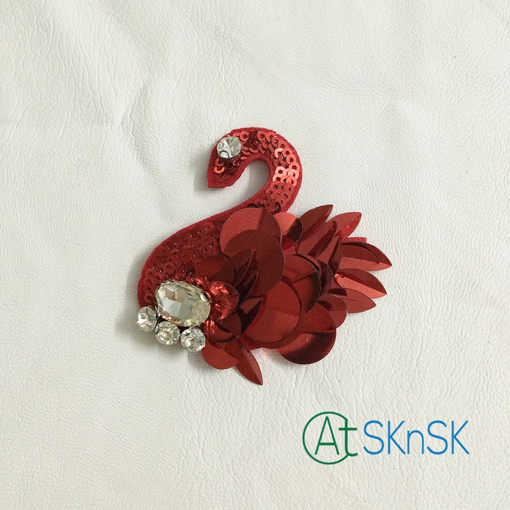 

1PCS/Lot Multi Color Swan Sequined Patch Sew-on Beaded Diamond Sequins Patchwork DIY Accessory Decor 6*6CM