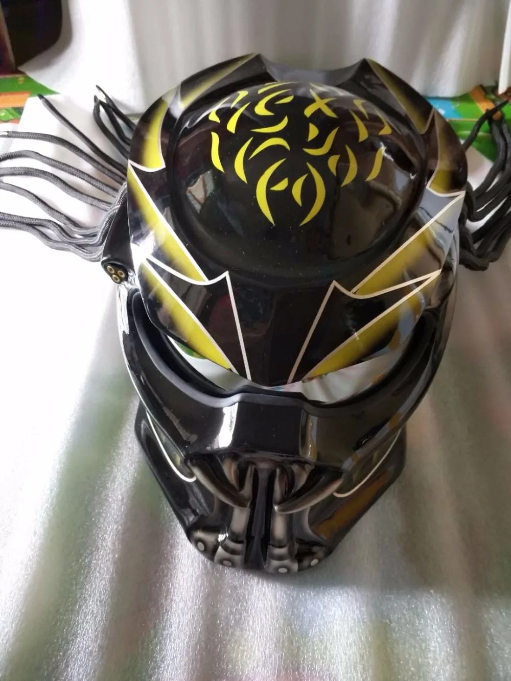 Качество желтый шлем MASEI IRONMAN серые маски хищников стекловолокна neca moto rcycle полное