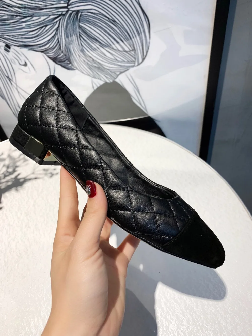 

The New Type of Electrically Embroidered Women's Shoes in 2019