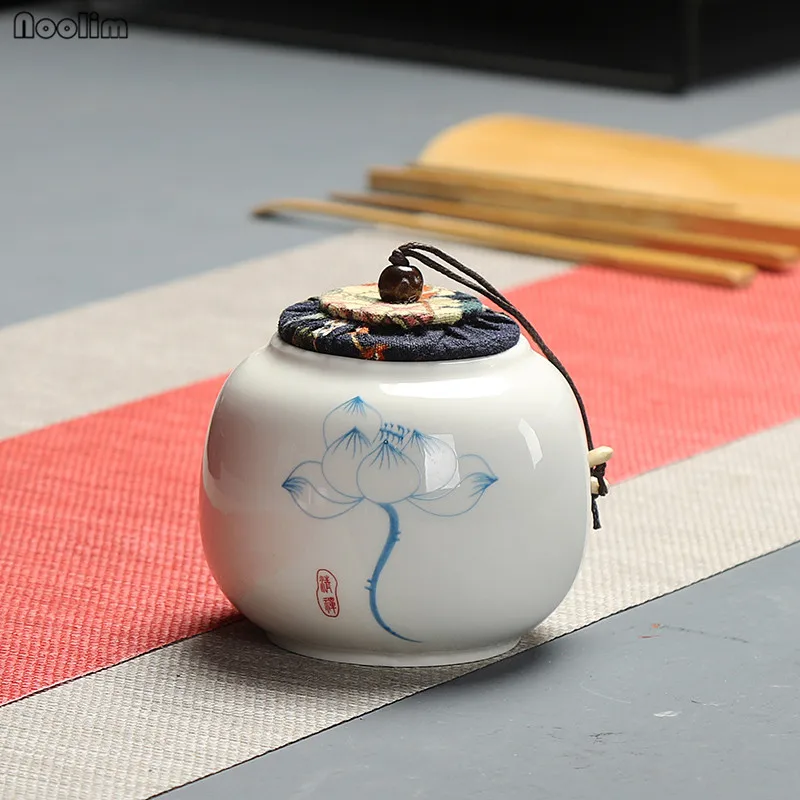 

NOOLIM Hand Painted Ceramic Tea Cans Small Mini Portable Pu'er Green Tea Sealed Cans Storage Tanks Travel Tea Caddy