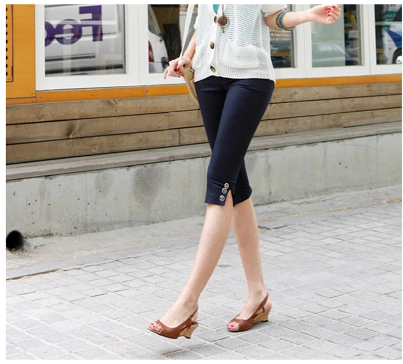 Летние капри леггинсы для женщин красные, черные, белые Стрейчевые узкие брюки для девушек повседневные обтягивающие брюки размера плюс 4xl брюки