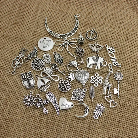 25 PiEcE LoT ~ MiXeD ThEMe STyLeS SiLvER ChArMs PeNdAnTs NeW JeWeLRy FiNdiNgS 