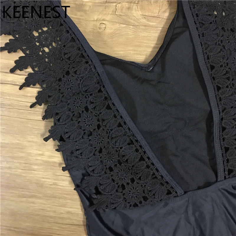 Женский слитный купальник KEENEST черный и белый с кружевными плечами лето