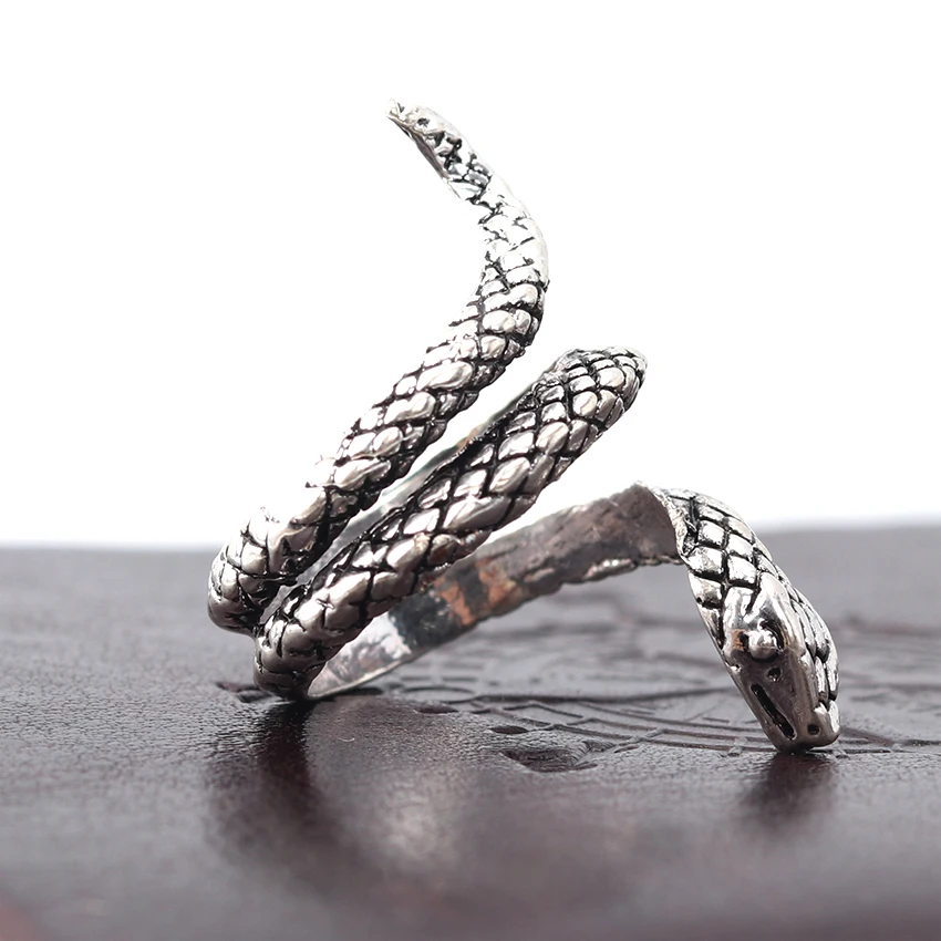 

1PC Vintage Snake Ring Plating Silver Color Heavy Metals Punk Rock Rings Retro Animal Ring