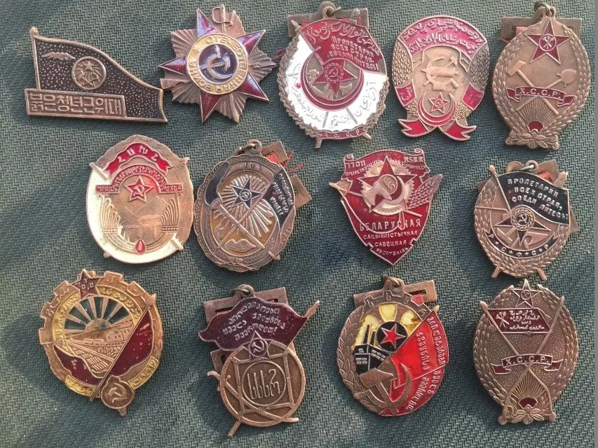 

13PC CHINA CHINESE MILITARY SOVIET UNION HELP KOREAN WAR MEMORIAL MEDAL