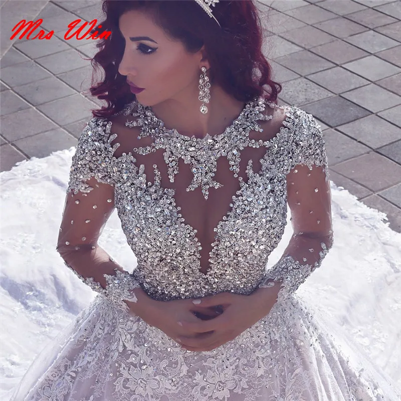 

2019 Vintage Cathedral Train Lace Wedding Dress Luxury Shiny Crystal Beading Sheer Long Sleeve Muslim Vestido De Noiva 2019