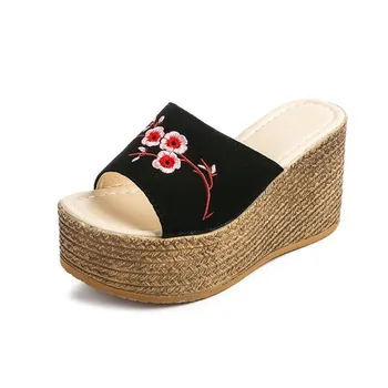 

Women Super High Slippers 2019 New Summer Platform Shoes Woman Embroider Slip On Sandals Female Fashion Wedges Slides Footwear
