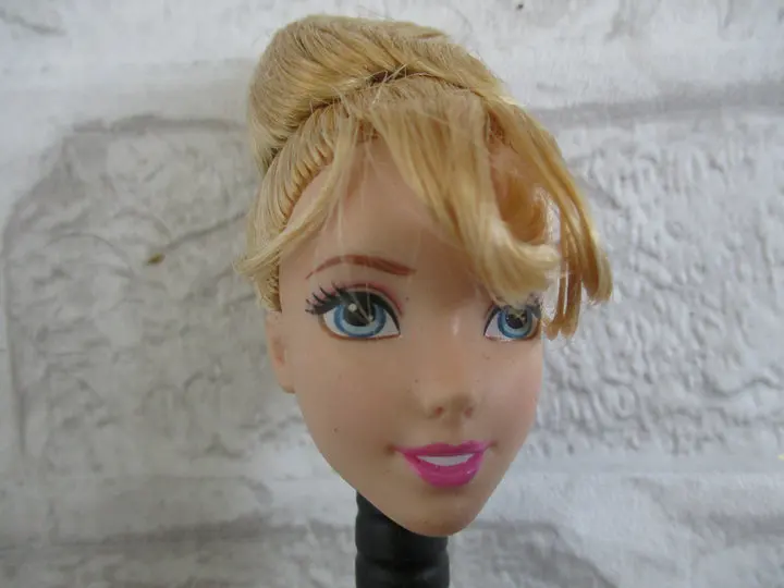princess doll head h
