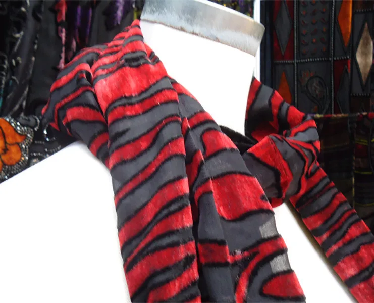 Пикантные вельветовые шарфы с леопардовым принтом тигра красного и серого цветов, Женская яркая шаль, весенне-зимний подарок для мамы, жены