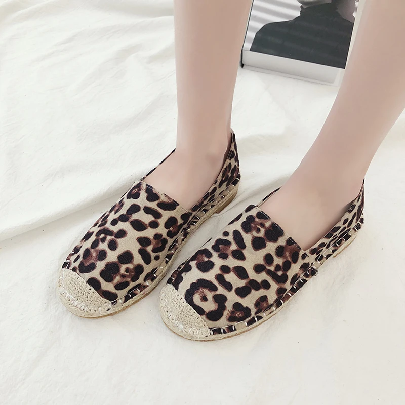 

HEE GRAND 2019 New Spring Flats Women Leopard Loafers Sewing Hemp Slip On Round Toe Flat Shoes Lady Fashion Casual Shoes XWD7429