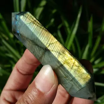 

40g Natural beautiful labradorite QUARTZ CRYSTAL WAND POINT HEALING