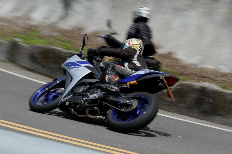 For Yamaha R3 YZF-R3 R25 2014 2015 2016 Motorcycle Exhaust Muffler Mid Pipe Full system Stainless Steel  100% Brand New 1