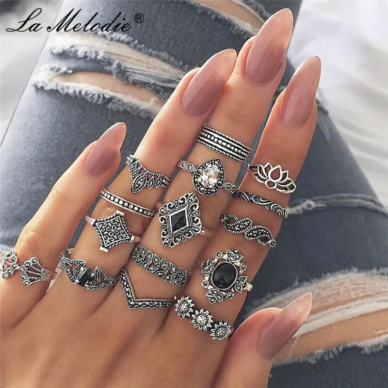 

La Melodie 34 Type Vintage Alloy Crystal Rhinestone Finger Rings Set For Women Geometric Animal Midi Knuckle Ring Set For Female