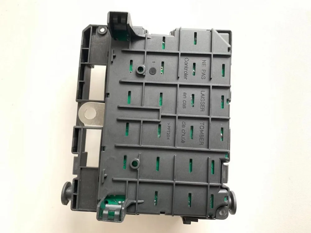 Fuse Box Unit Assembly RELAY For CITROEN C3 C5 C8 XSARA PICASSO PEUGEOT 206 CABRIO 307 CABRIO 406 COUPE 807 9657608580