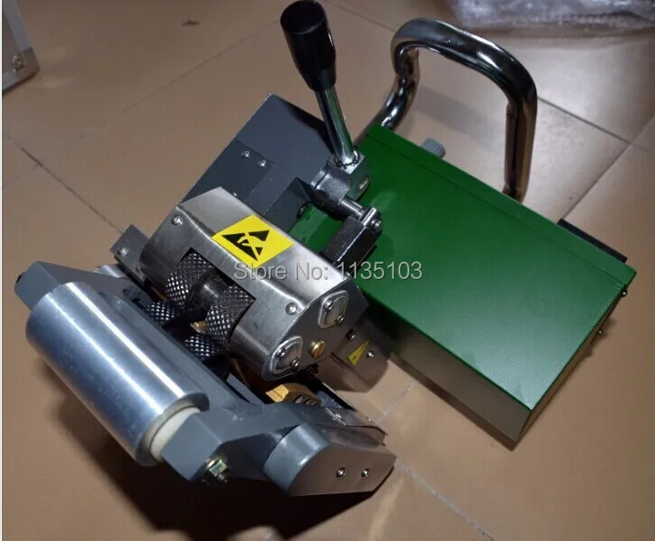 

Geomembrane welding machine