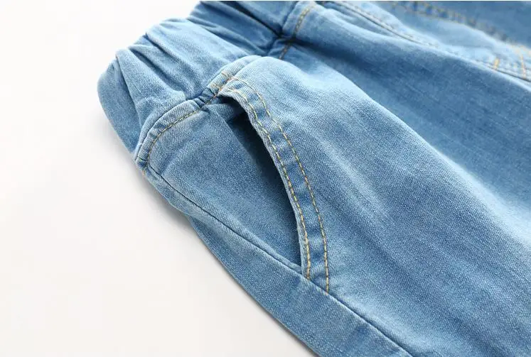 Весна и лето новые рваные джинсы для мальчиков детские шорты с героями мультфильмов джинсовые обрезанные брюки штаны для мальчиков детская одежда
