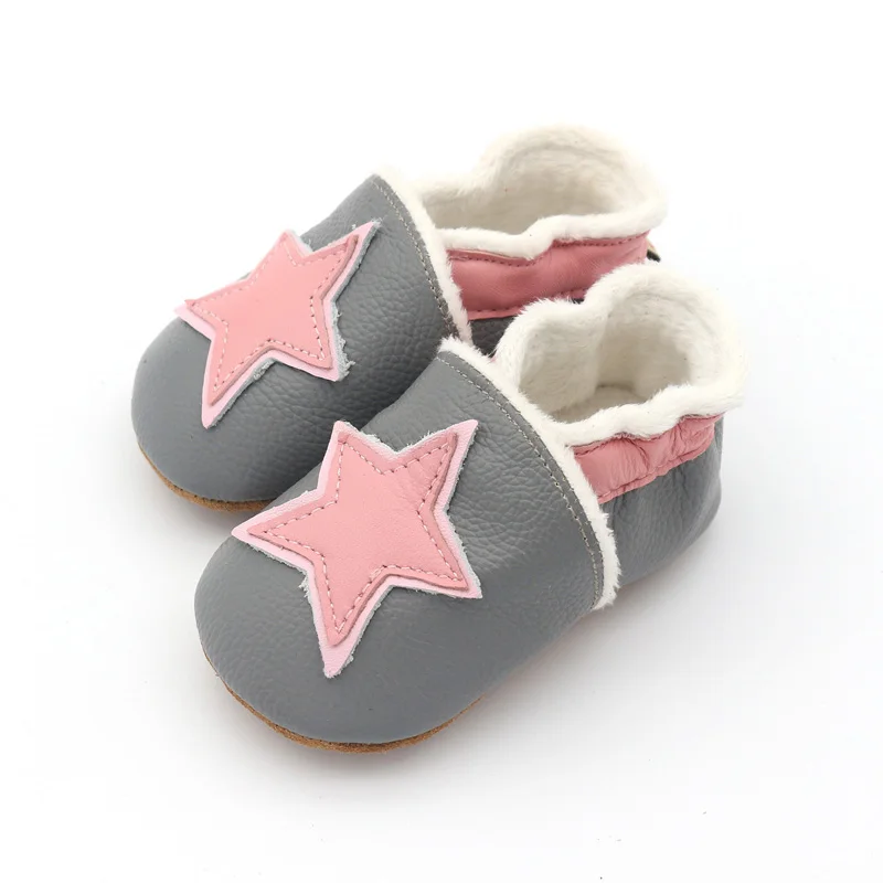 Новая зимняя детская обувь с плюшевой подкладкой; детские мокасины из натуральной кожи; нескользящая обувь для маленьких мальчиков; 3 цвета - Цвет: Gray