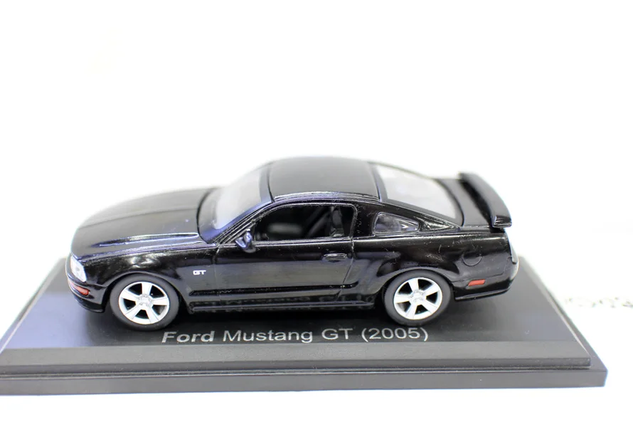 Оригинальная фабричная 1:43 Ford Mustang GT 2005 эксклюзивная игрушечная машинка из сплава для детей, детские игрушки, модель в подарок, оригинальная коробка