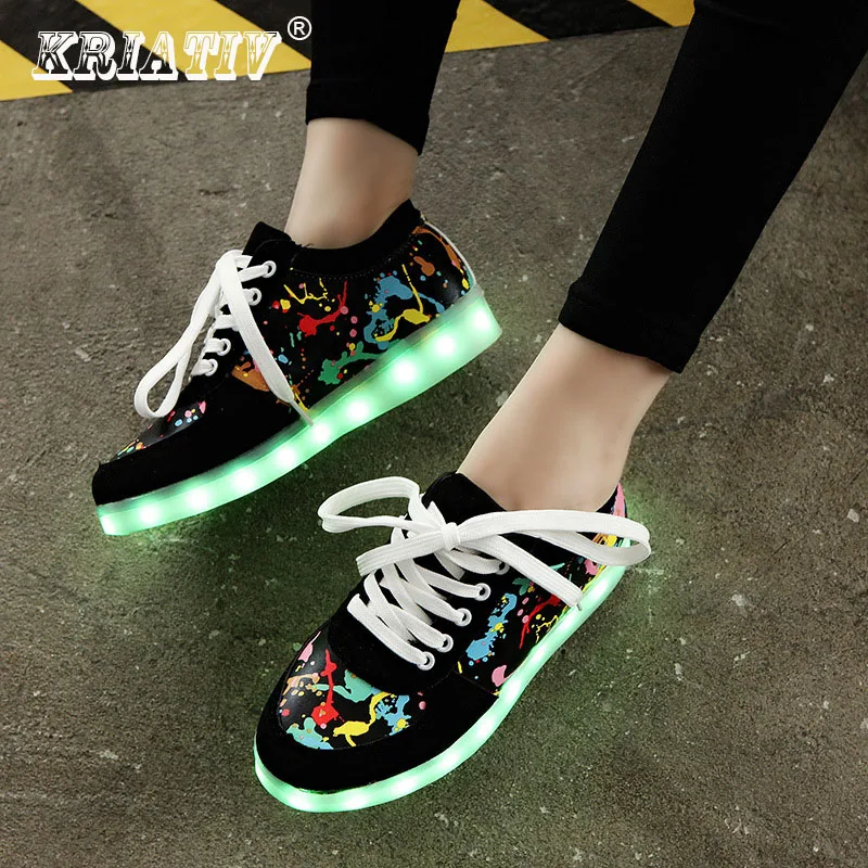 Sepatu Sneakers Up Gadis Dipimpin Bayi 1