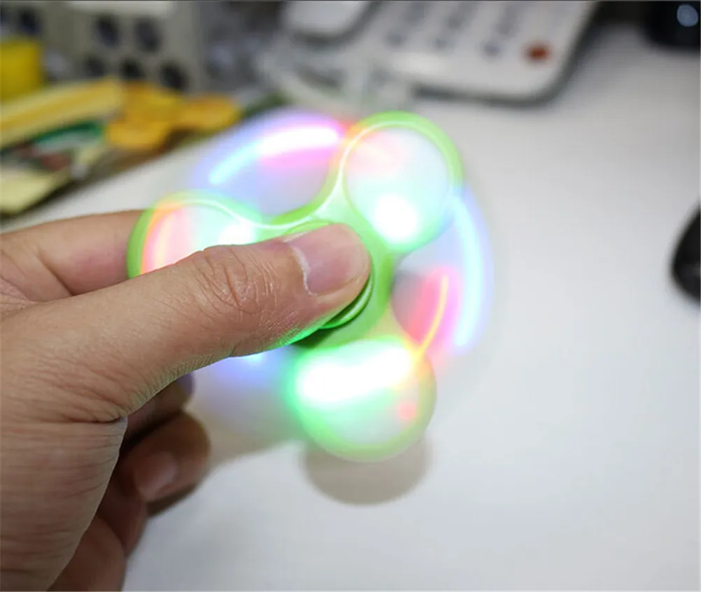 

TOYZHIJIA Hand spinner LED Light and Button For Fidget Hand Spinner Torqbar Finger Toy EDC for 6 years old and above