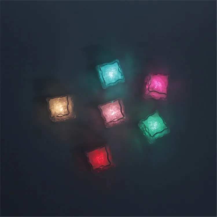 Waterproof LED Light-emitting Ice Cube Keys, Colorful Flashing Candlelight, Wedding Home Adorable Decoration 3.2cm High