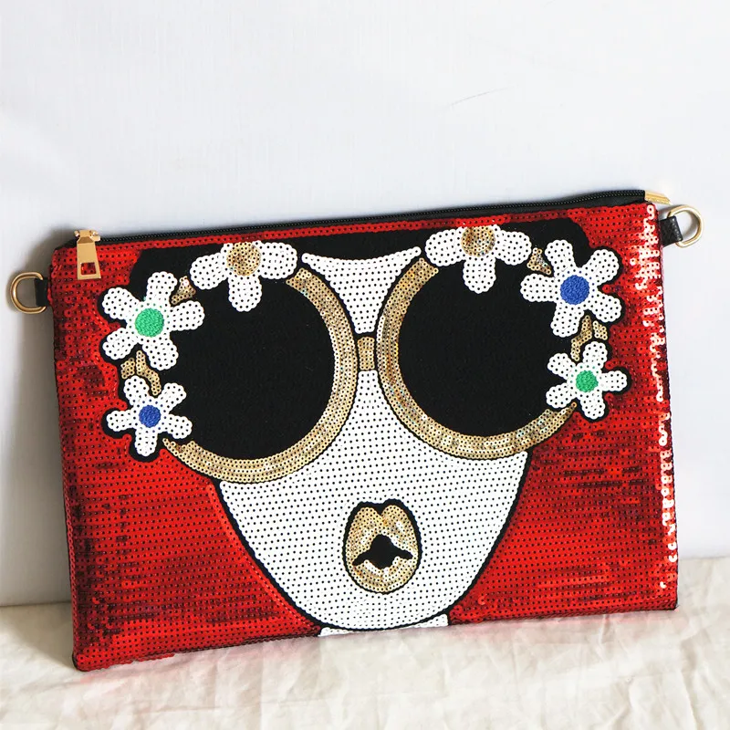 

Fashion women's new clutch bag light hand bag bright character Messenger bag wild large capacity envelope bag