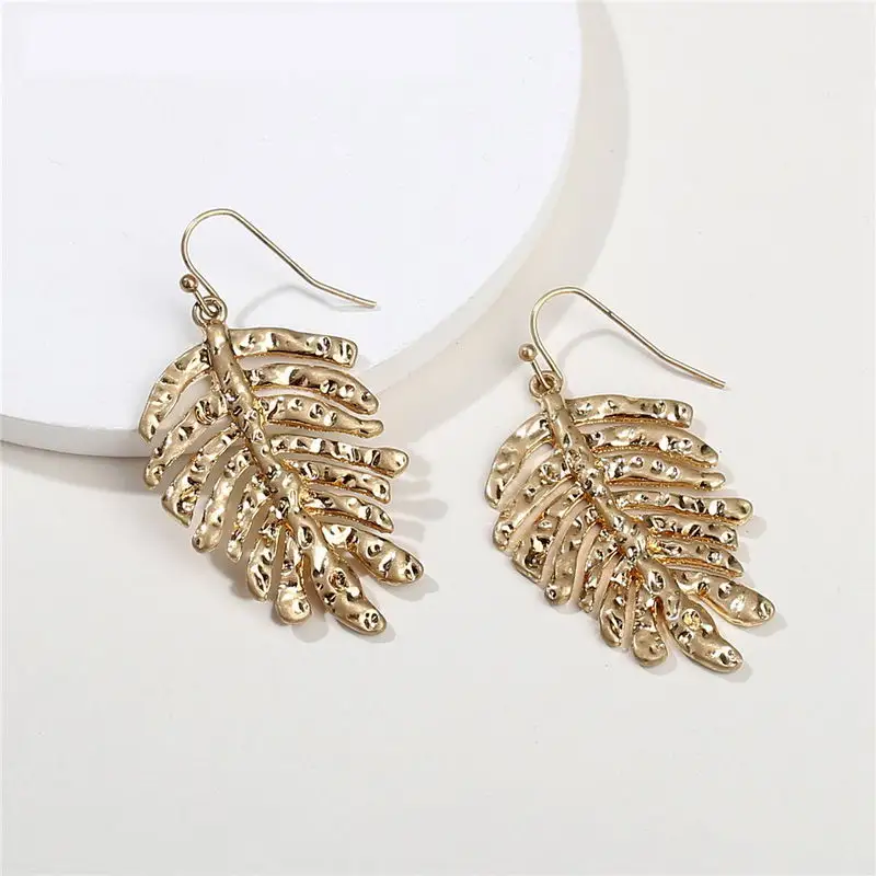 2018 New Gold Hammered Leaf Drop Earrings for Womenin Drop Earrings
