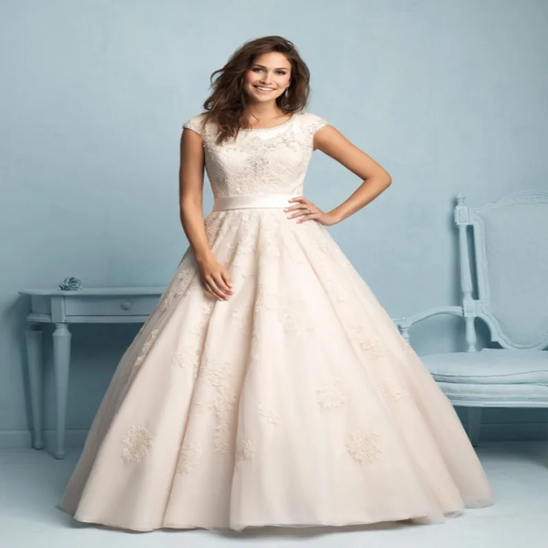 Latest Medieval Wedding Dresses White Embroidery Lace Sexy Scoop