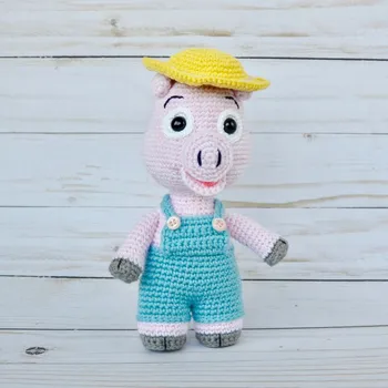 

crochet toys amigurumi handmade rattle doll pig model number YJS0014