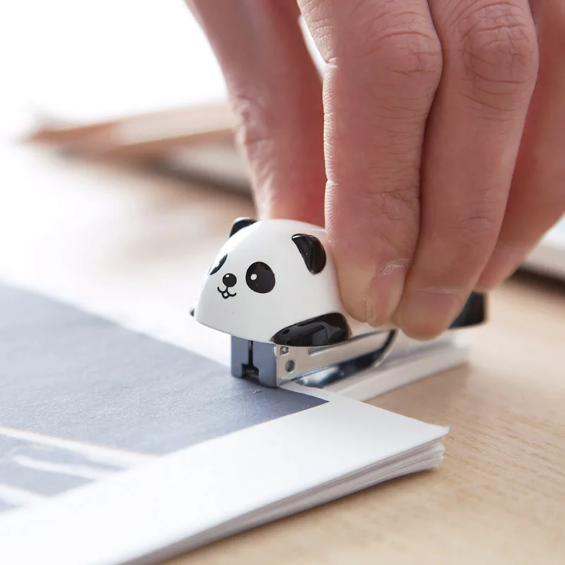 Милый мультфильм панда мини-степлер детей портативный небольшой студент канцелярский степлер