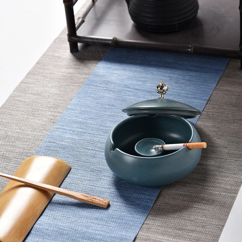 Creative Ceramic Ashtray Handmade Color with Lid Ashtray Desktop