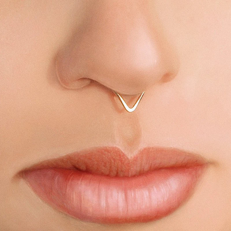 

Real Piercing Nose Ring Handmade Jewelry Triangle Surface Punk Charm Circular Tiny Septum Hoop Jewelry Grillz Fake Piercing
