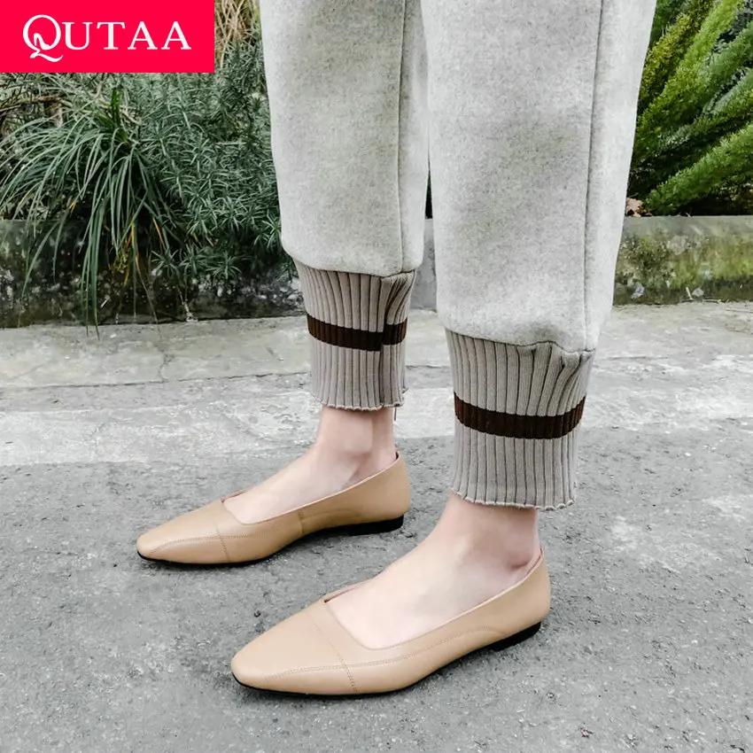 QUTAA/ женские туфли на плоской подошве из коровьей кожи с квадратным носком на низком каблуке; удобные выразительные женские тонкие туфли с закрытым носком; сезон весна-осень; размеры 34-40