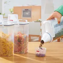Высококачественная портативная рисовая бочка с измерительной чашкой для хранения кухни, пластиковые влагостойкие запечатанные банки, продукты питания могут вместить 2 кг