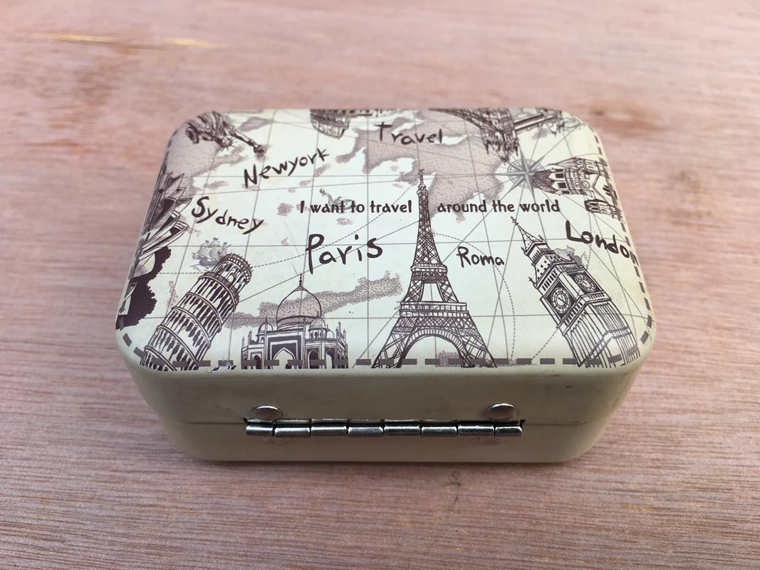 

New Arrival Fast Delivery Wedding Favor -"Pack My Love To Your Home" Retro Suitcase/Egg Tinplate Wedding Favor Box Wholesale