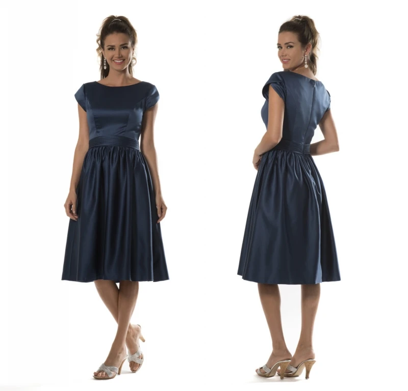 

Short Satin Modest Bridesmaid Dresses 2019 With Cap Sleeves A-line Knee Length Dark Navy Blue Country Maids of Honor Dresses
