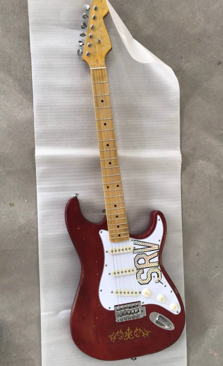 Wholesale Guitar New 6 String SRV electric guitar aged finish Top