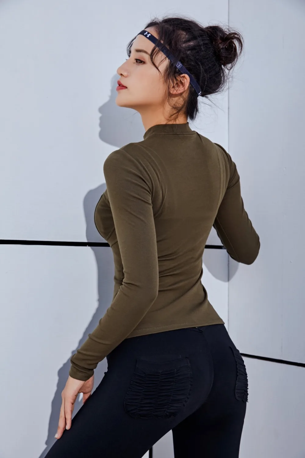 (6)