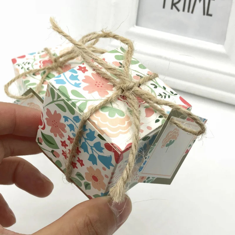 12 шт Многоцветный Цветочный стиль крафт-бумага коробка конфет квадратной формы подарок на свадьбу вечерние поставки упаковочный мешочек для свадьбы коробка конфет