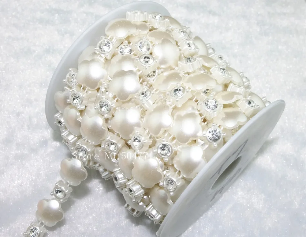 

13mm Ivory Flower Pearl and Rhinestone Chain Sewing Costume Applique LZ80